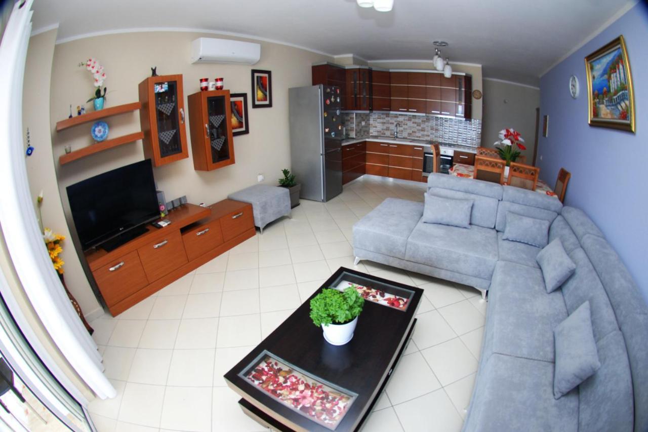 Alban Sea View Apartment Саранда Екстер'єр фото